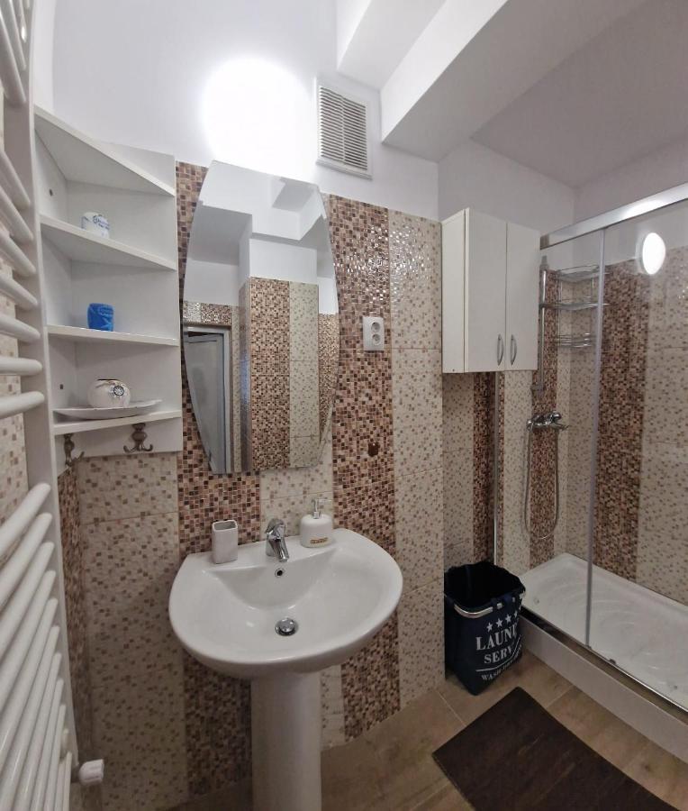 Laroka House Beautiful Apartment Universitate Center بوخارست المظهر الخارجي الصورة
