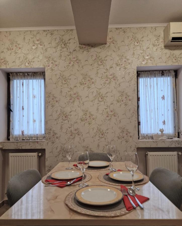 Laroka House Beautiful Apartment Universitate Center بوخارست المظهر الخارجي الصورة